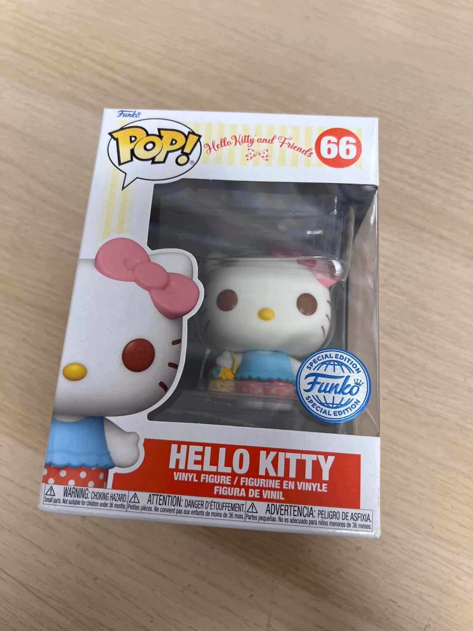 Figurka Funko POP! Sanrio: Hello Kitty and Friends - Hello Kitty 66 Uszkodzony box – zdjęcie 4