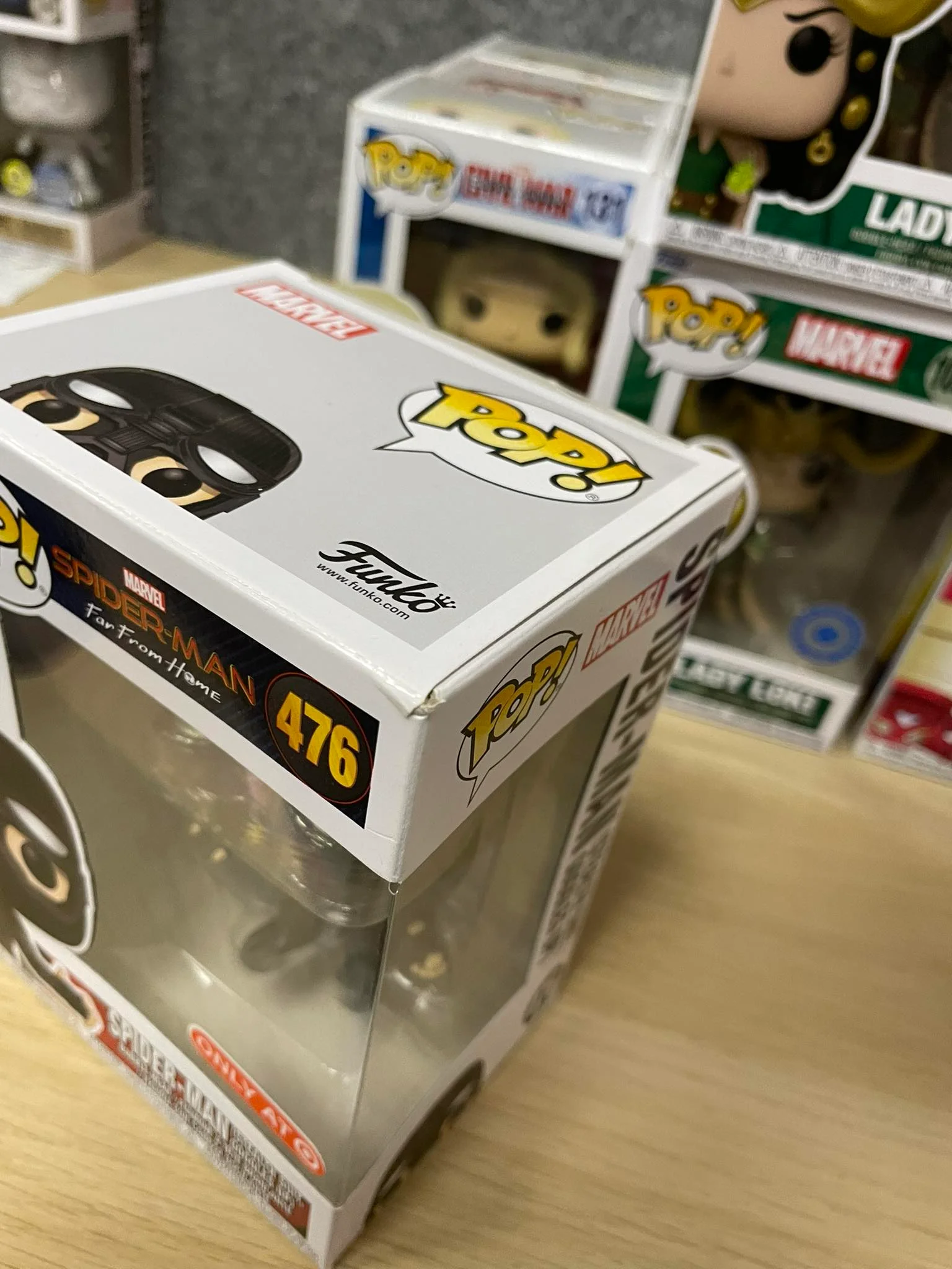 Figurka Funko POP! Spider-Man Far From Home Spider-Man (Stealth Suit Goggles Up) #476 – zdjęcie 4