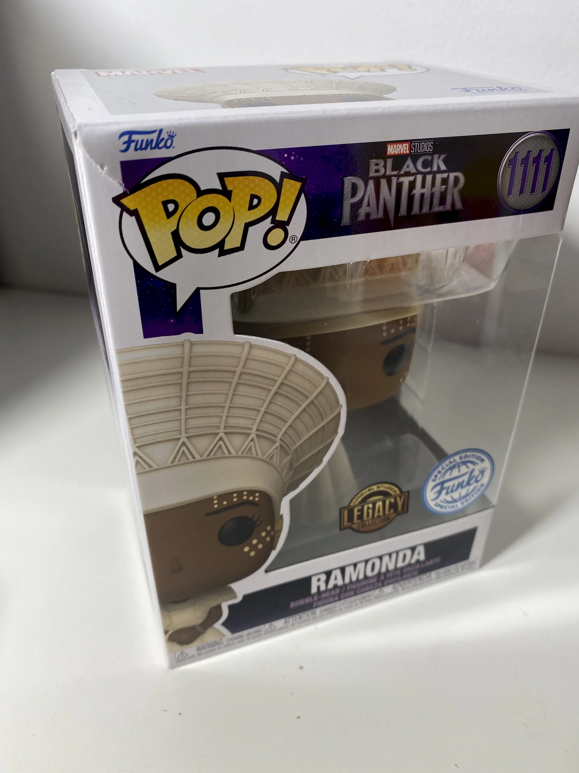 Figurka Funko POP! Marvel Black Panther - Ramonda Special Edition #1111 – zdjęcie 2