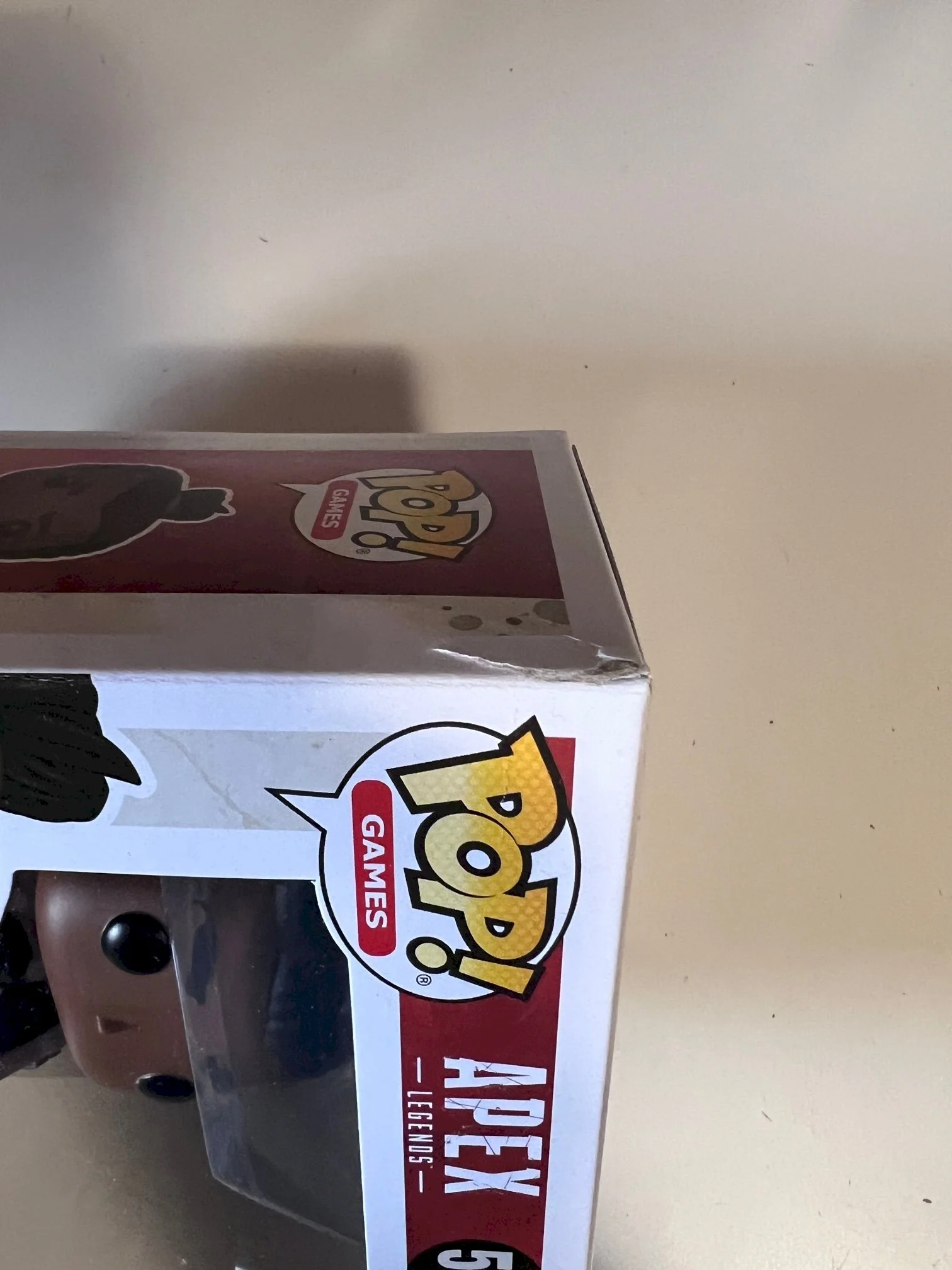Figurka Funko pop! Apex Legends Gibraltar 543 (Uszkodzone pudełko - zdjęcie) – zdjęcie 2