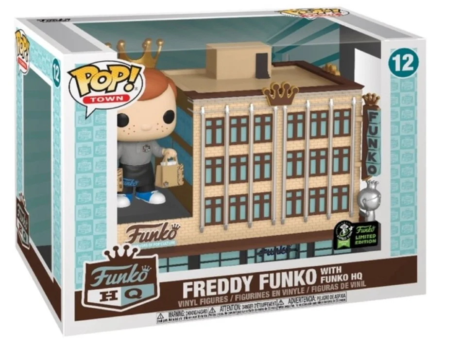 Figurka Funko pop TOWN: FREDDY FUNKO WITH FUNKO HQ 12
