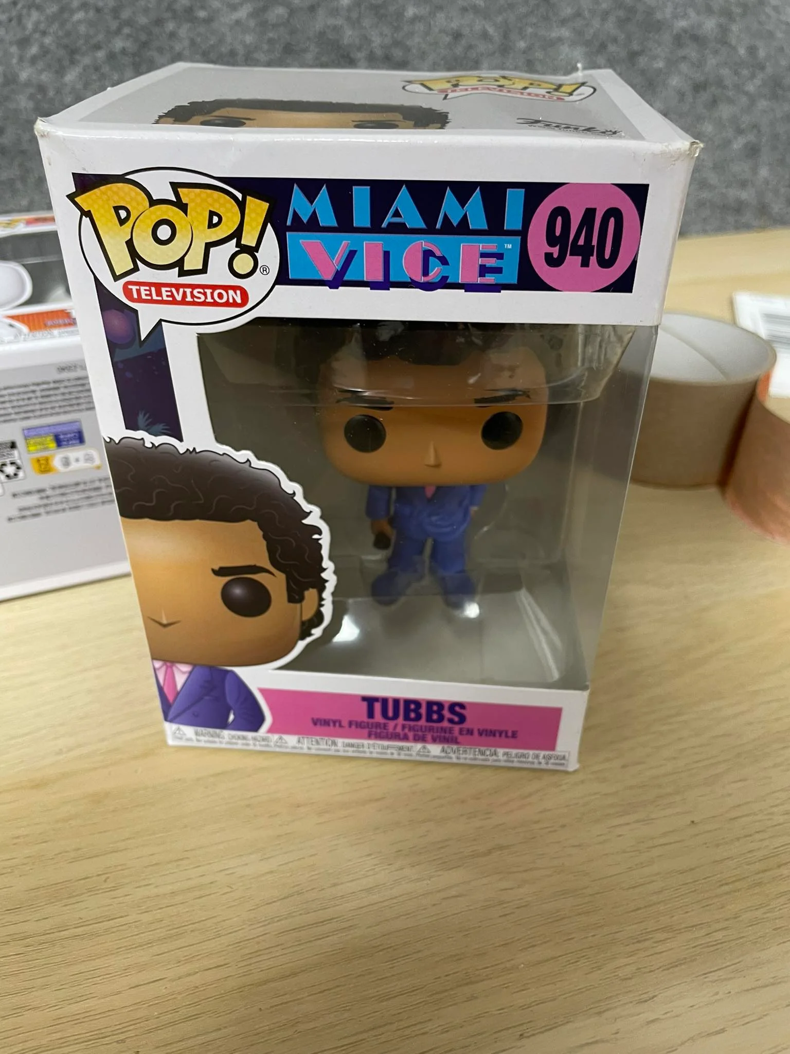 Figurka Funko POP! Miami Vice S2 Tubbs #940 – zdjęcie 2